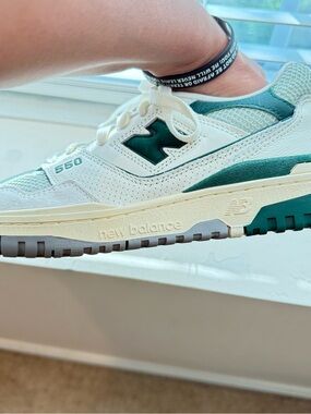 New Balance White & Teal 550 Leather Athletic Sneaker